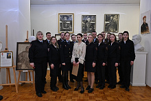 Поступившие на службу полицейские Юго-Восточного округа столицы познакомились с творческим наследием Студии художников имени В.В. Верещагина МВД России